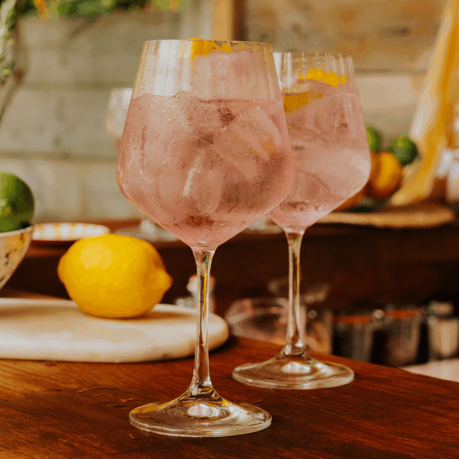 Hugo Spritz : un cocktail ultra frais aux notes de fleur de sureau, voici notre recette avec notre tonic water fleur de sureau Hysope