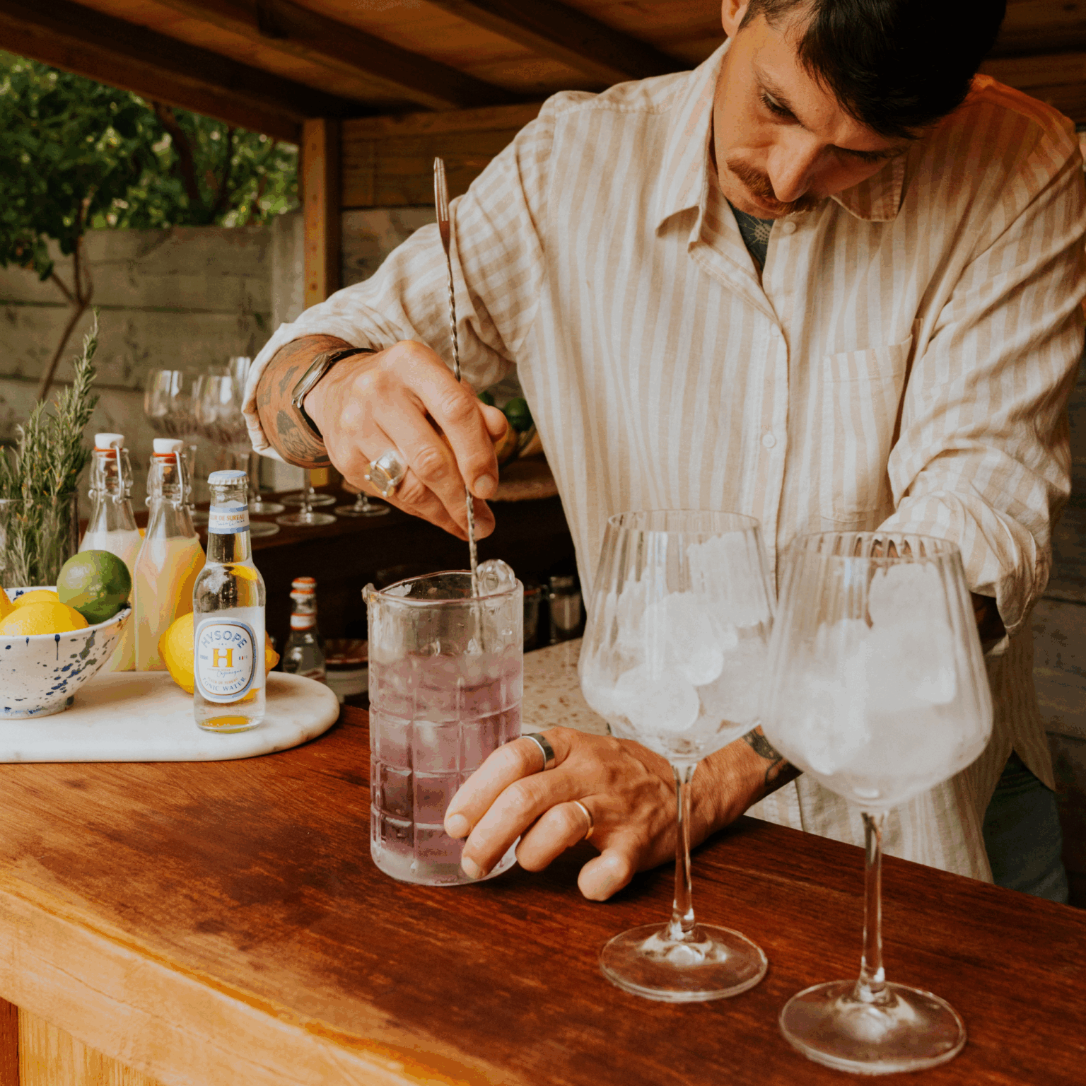 Recette du Hugo Spritz : le cocktail parfait pour cet été, avec notre Tonic Water Fleur de Sureau Hysope
