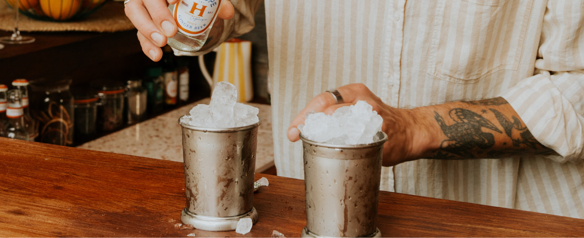 Les glaçons nuggets sont petits, irréguliers, légèrement croquants, très agréables à mâcher. Leur texture donne une touche ludique au cocktail et leur forme permet une dilution progressive.