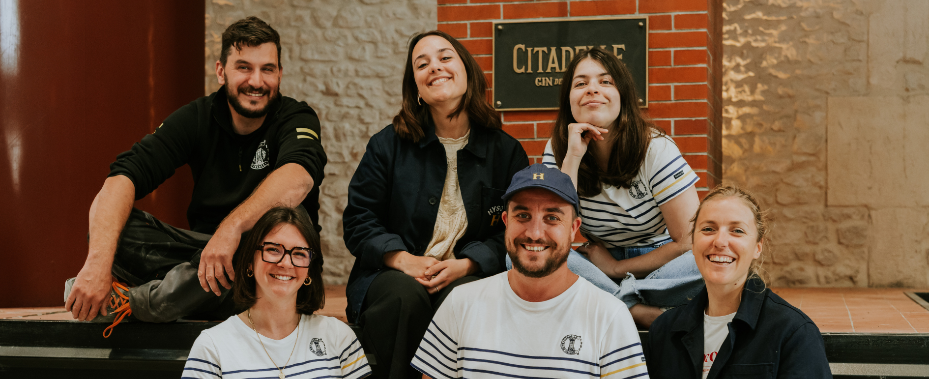 Les équipes de Citadelle Gin et Hysope à la Distillerie Maison Ferrand