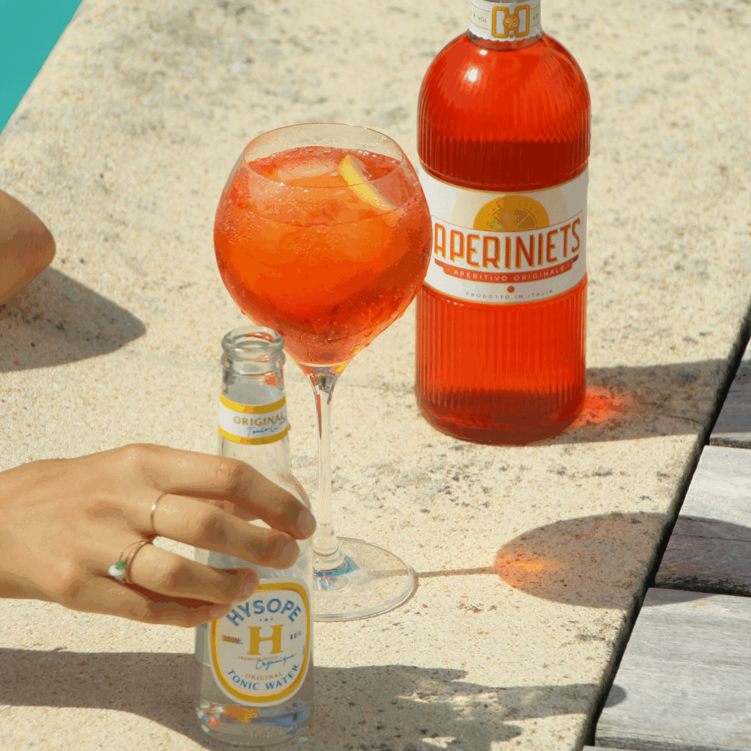 Spritz sans alcool avec Hysope et Aperiniets
